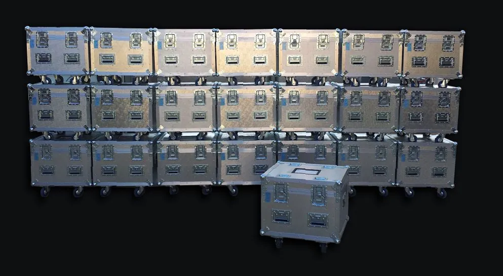Serie de cajas de aluminio idénticas