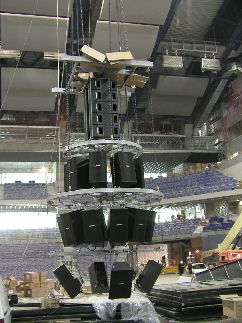 Estructura circular de sonido en el Palacio de los Deportes
